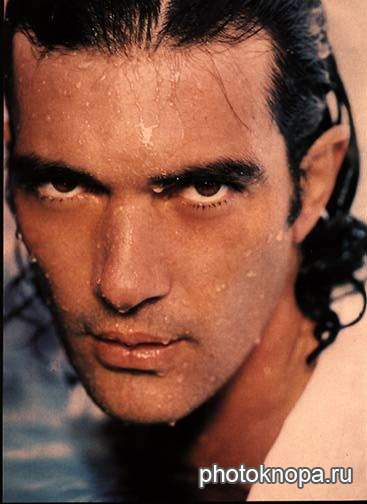   (Antonio Banderas) - , 