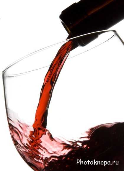 Клипарт красное вино в бутылках и бочках