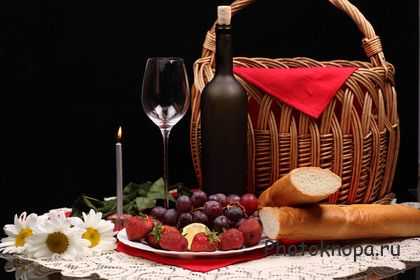 Клипарт красное вино в бутылках и бочках Клипарт красное вино в бутылках и бочках