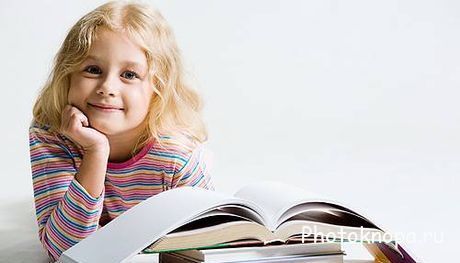 Дети делают домашнее задание - растровый клипарт Дети делают домашнее задание - растровый клипарт