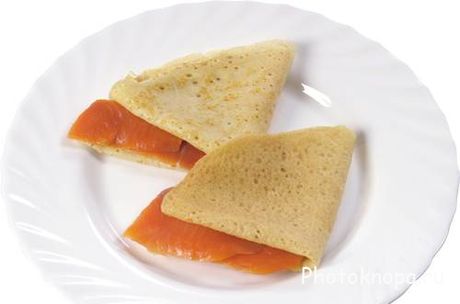 Русские блины с красной икрой и оладьи - растровый клипарт Русские блины с красной икрой и оладьи - растровый клипарт