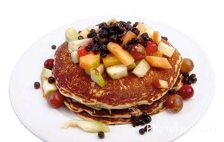 Русские блины с красной икрой и оладьи - растровый клипарт Русские блины с красной икрой и оладьи - растровый клипарт