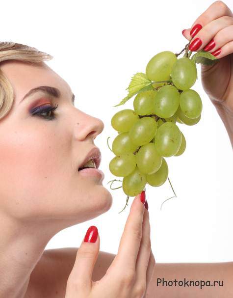 Клипарт девушка с виноградом