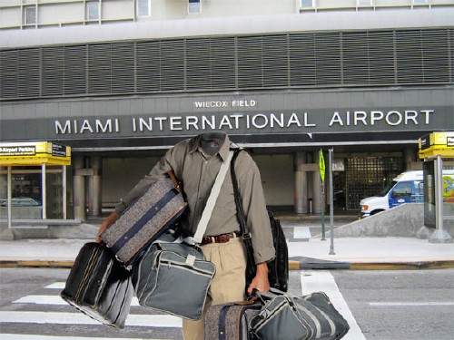  Photoshop шаблон - В аэропорту Майами 
