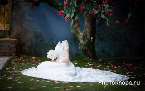 Шаблон для фото женский - В белом платье под сказочным деревом